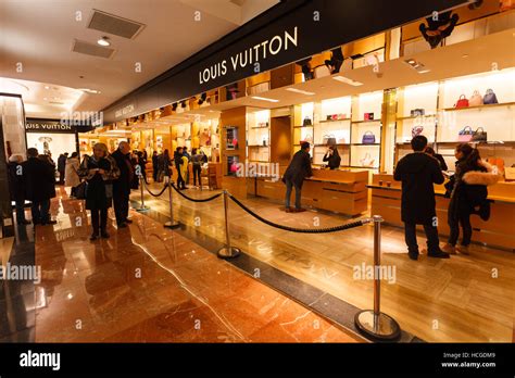 louis vuitton winkel parijs|louis vuitton lafayette paris.